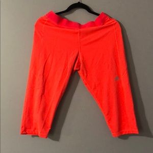 Tech fit medium compression capris